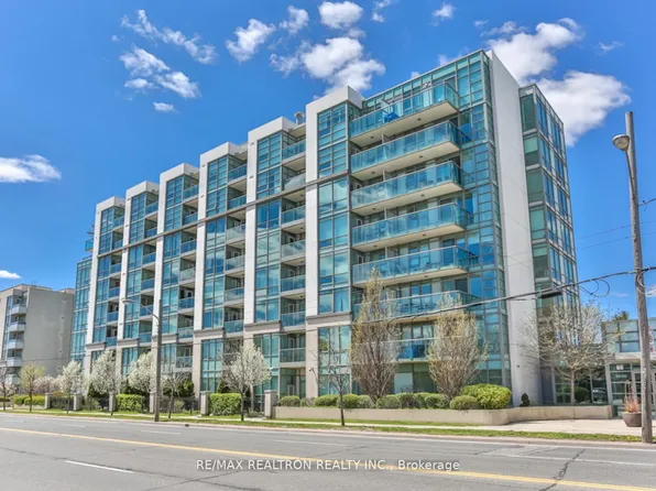 3830 Bathurst St #512, Toronto, ON M3H 6C5