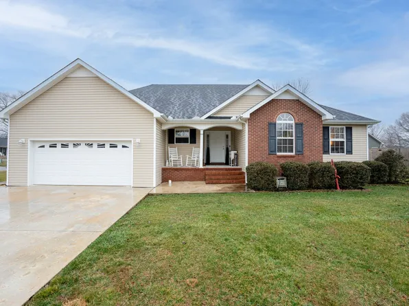 107 Woodridge Dr, Tullahoma, TN 37388