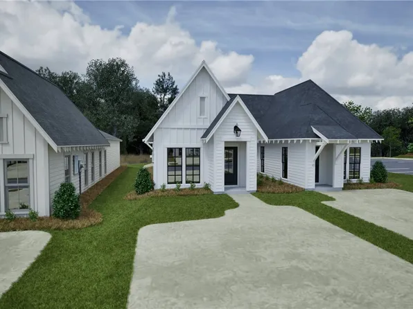 1062 Hunters Way, Opelika, AL 36801