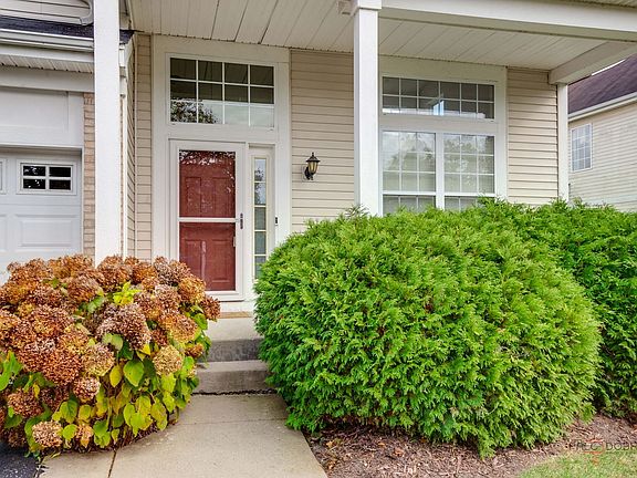 5th image of 3015 Monterey Ln