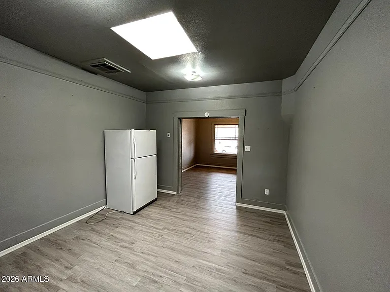 835 N F Ave — Photo 5