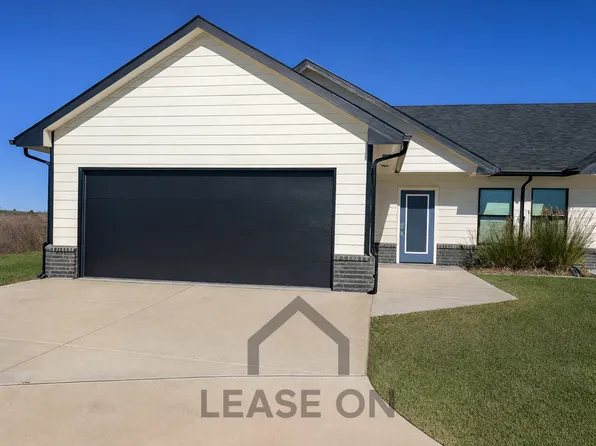 1731 S Hickory Creek Ct, Wichita, KS 67235