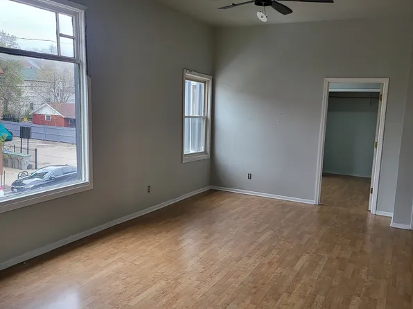 915 E Brady St, Milwaukee, WI 53202