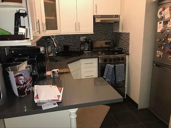 5th image of 110 Sullivan St APT 4B