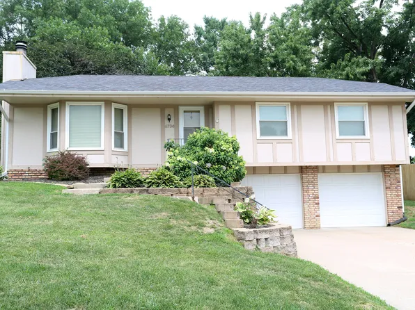6734 S 73rd Ave, Ralston, NE 68127