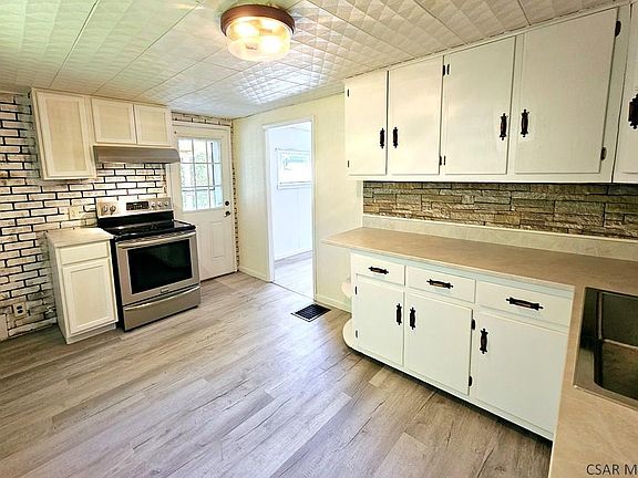 5th image of 239 Beechwood St