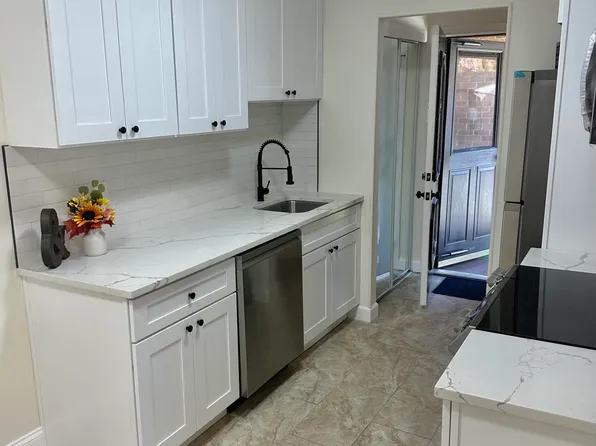 15 Pine Cluster Circle #F, Englishtown, NJ 07726