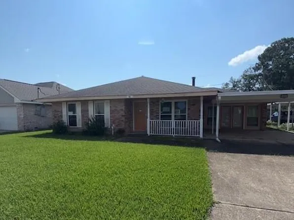 96 River Point Dr, Destrehan, LA 70047