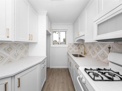 220-02 Stronghurst Avenue #Lower, Queens Village, NY, 11427