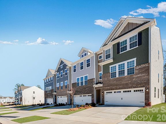 2nd image of 1028 Bandon Dr #32