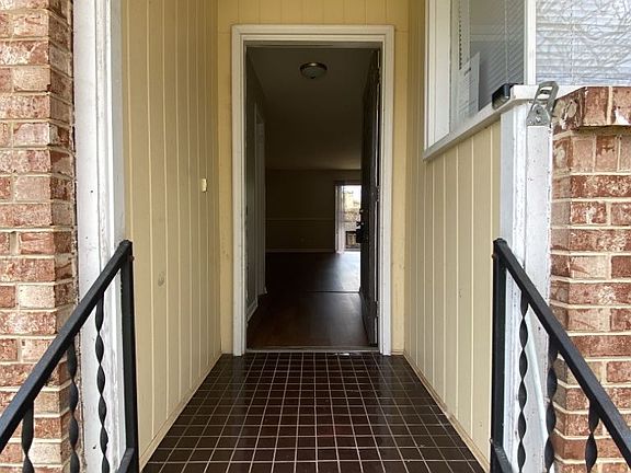 3rd image of 4602 Plaza Hills Ln #B