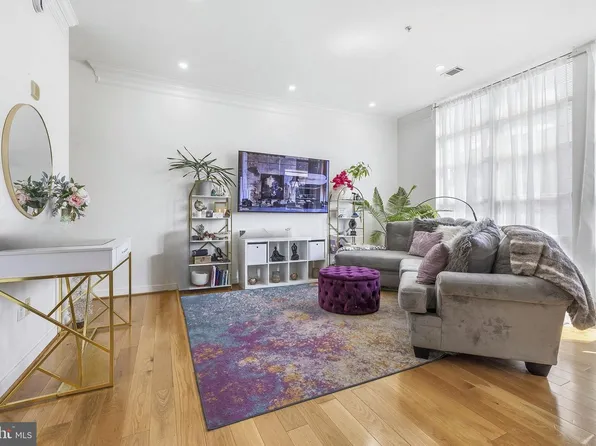 157 Fleet St #Penthouse 08, National Harbor, MD 20745