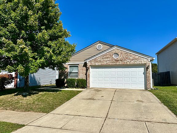 Large driveway for parking so you don't have to park on the street.