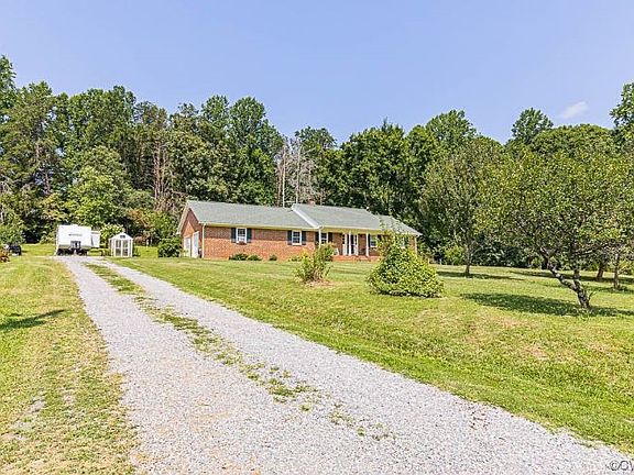 3rd image of 3422 Davis Mill Rd
