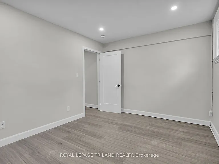 425 McKenzie Ave #1 — Photo 12