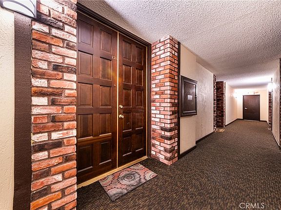 2nd image of 5334 Lindley Ave Unit 126