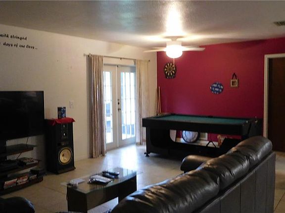 2nd image of 4018 S Oakhurst Dr