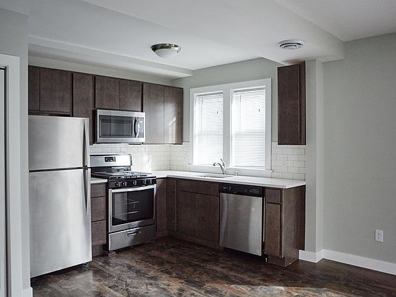 2nd image of 1208 W Franklin Ave