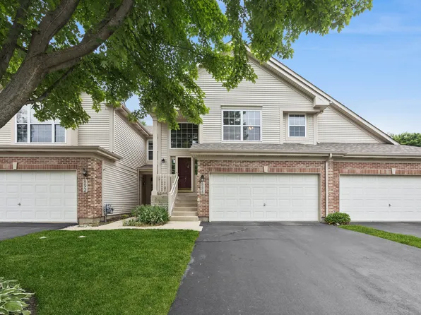 888 Riding Ln #888, Saint Charles, IL 60174