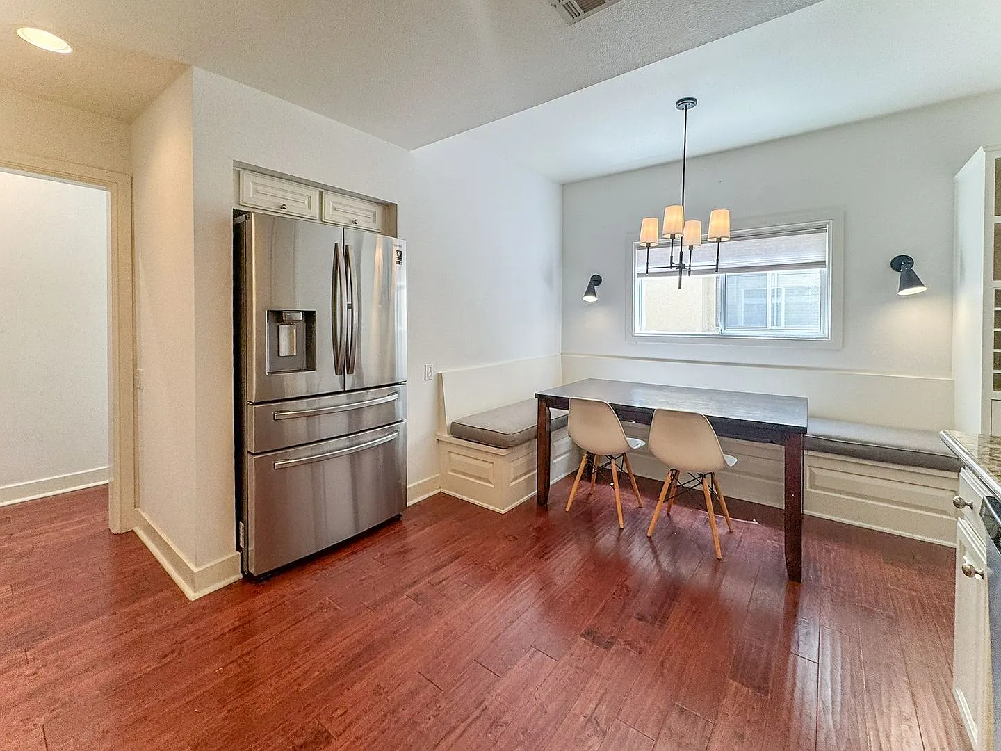 Charming Santa Monica 2-Bedroom Home with Private Patio & Two En-Suite Bedrooms — Photo 2