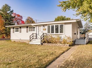 525 27th St, Cloquet, MN 55720