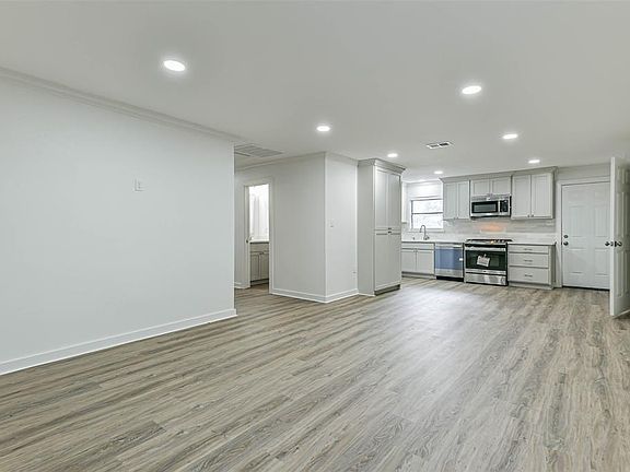 2nd image of 1116 Avenue H