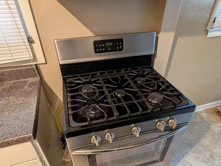 5 Eye Stove.