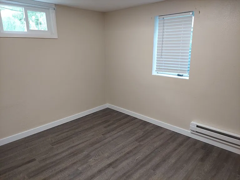 815 Avenue C — Photo 6