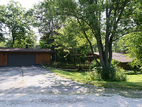2nd image of 3N353 Pine Hills Rd