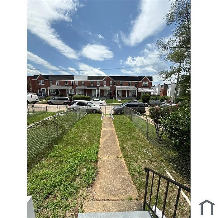 Building Photo - 4900 Nelson Ave