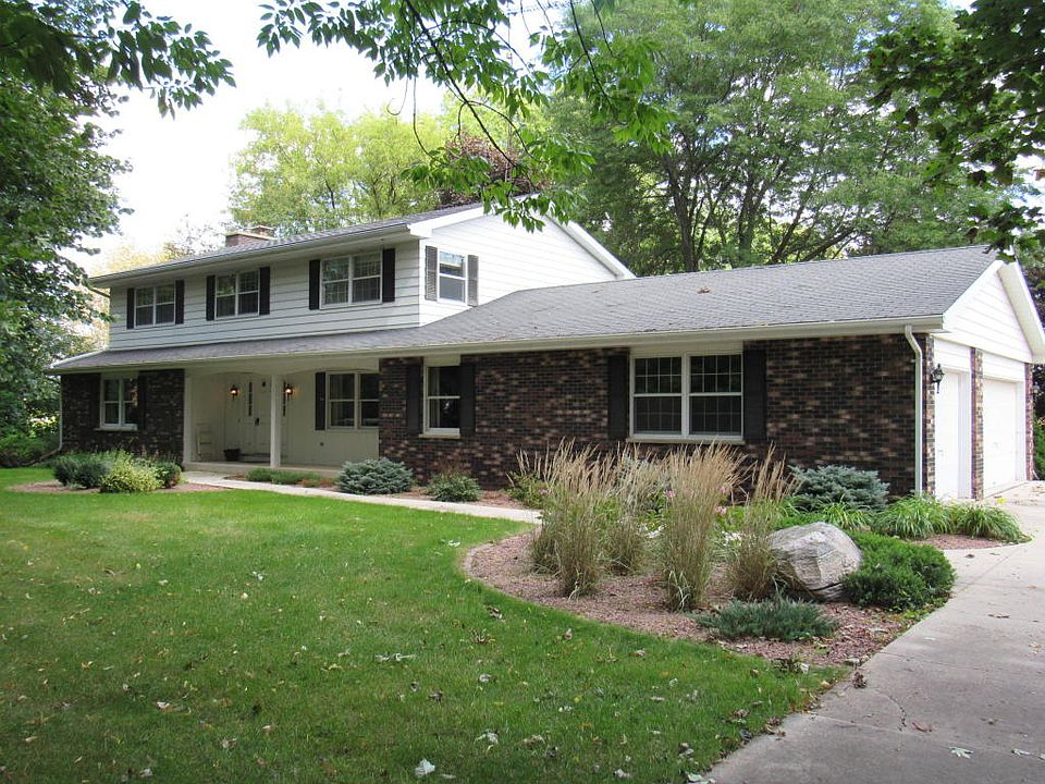 1st image of 1007 Riverview Dr