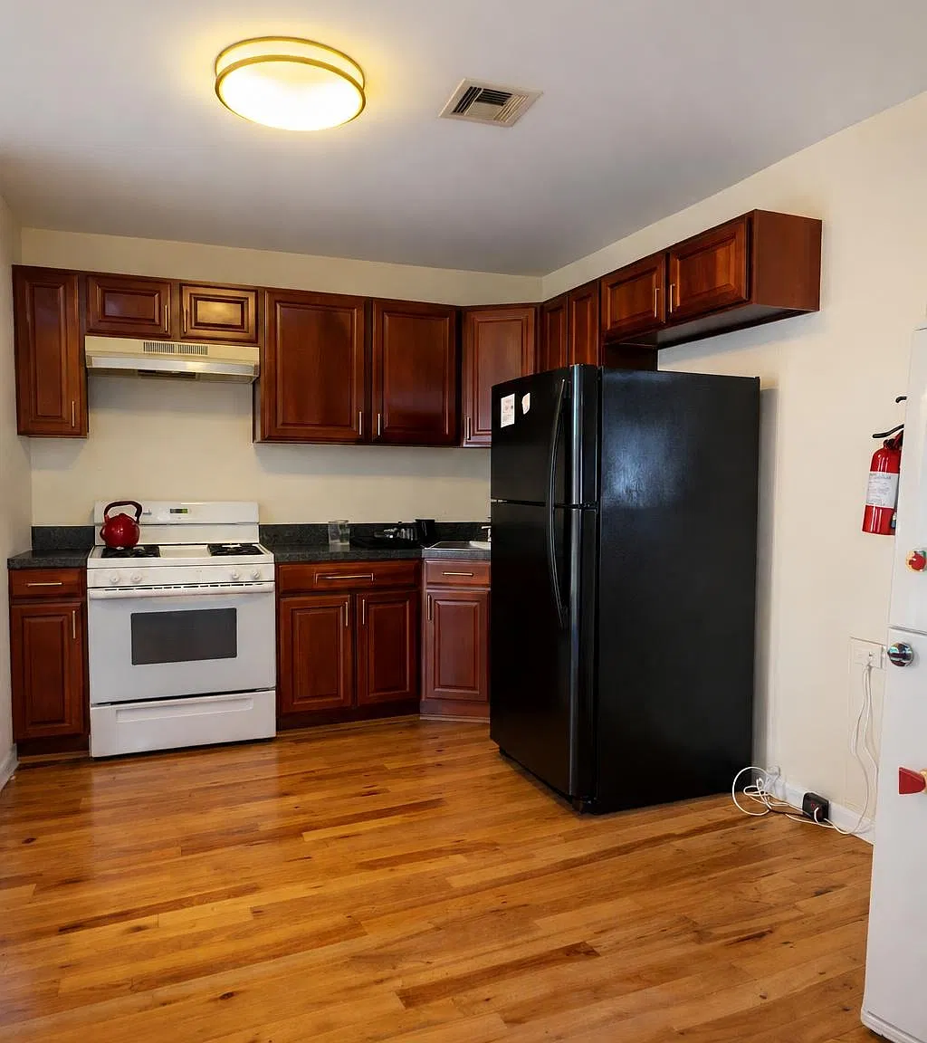 2 bed, $2,200 — Photo 1