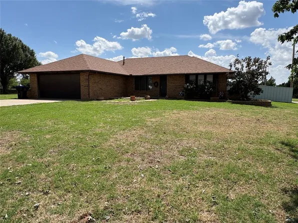 924 N Aspen Ln, Hinton, OK 73047