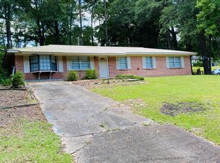 161 Merioneth Dr, Ozark, AL 36360