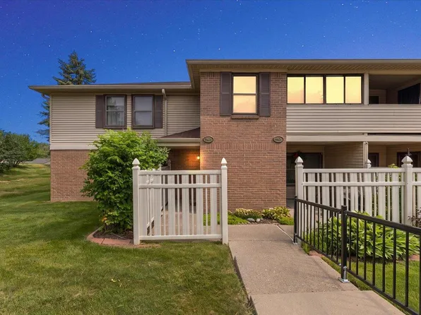 19627 Northridge Dr, Northville, MI 48167