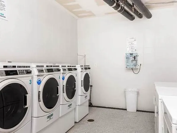 949 Willoughby Avenue image 15 of 16