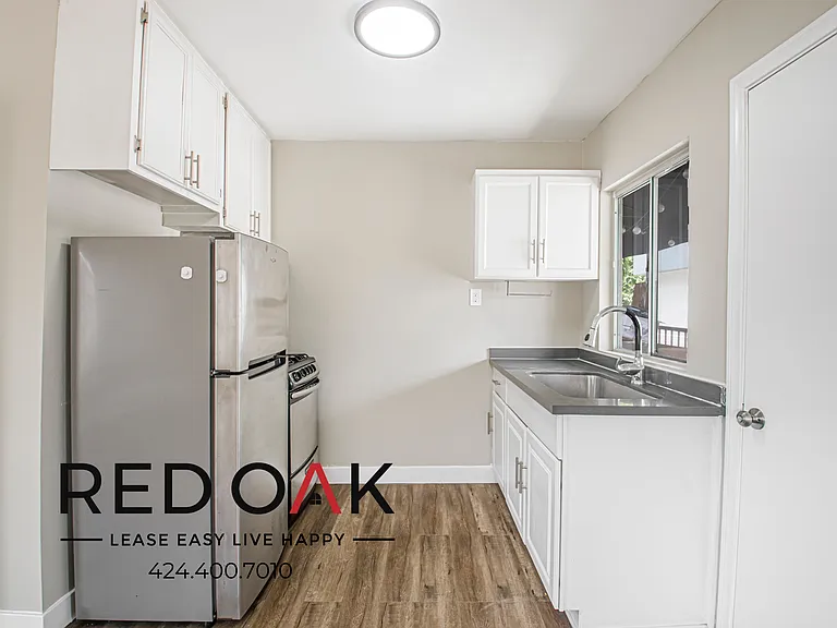 1915 Santa Ynez St #1/4 — Photo 5