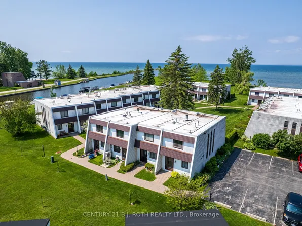 1 Paradise Blvd #26, Ramara, ON L0K 1B0