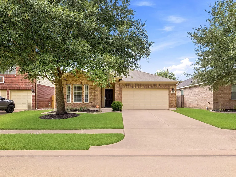 24418 Lakecrest Bend Dr — Photo 4