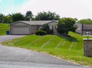 1070 Hilltop Rd, Leesport, PA 19533