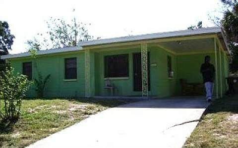 1st image of 528 Colfax Dr