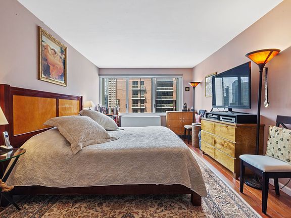3rd image of 300 E 59th St APT 2803