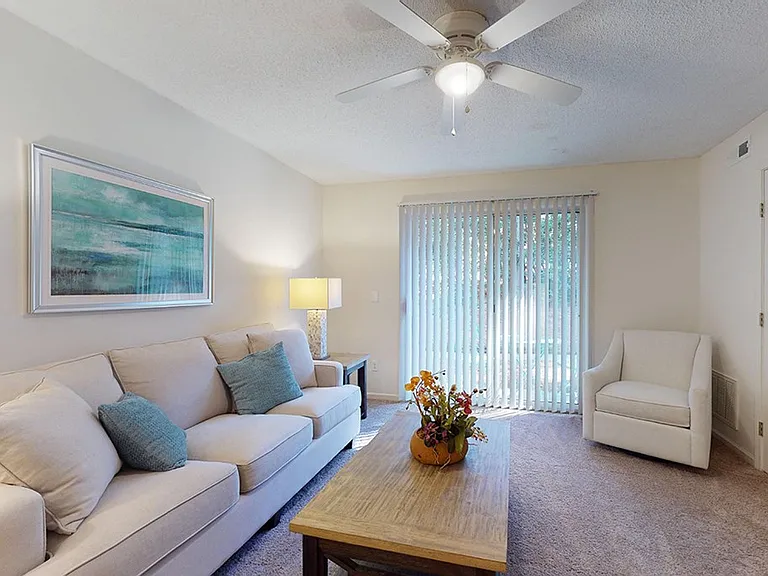 218 Stancil Dr — Photo 3