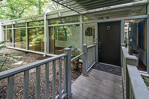345 Moredon Rd photo 1