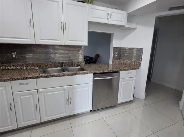 1351 NE 191st St, Miami, FL