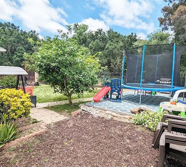 29713 Nandina Dr — Photo 43