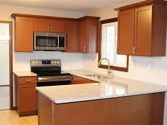 4th image of 2209 Westbury Dr