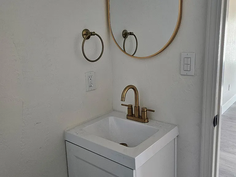 649 West St #11 — Photo 5