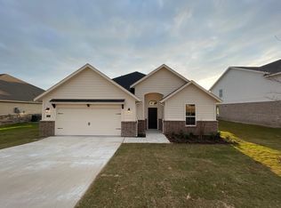 813 Porcupine Dr, Springtown, TX 76082