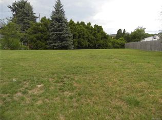 15 Pine Cir, Cheektowaga, NY 14225